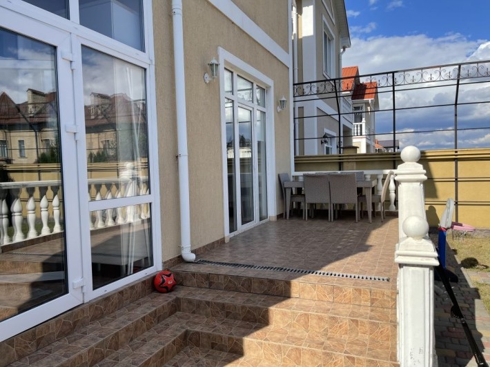 Сдам Совиньон красивый дом , ремонт, посудомоечная машина,парковка! - фото 1