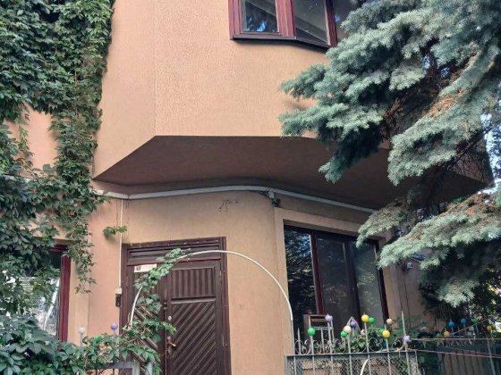 Сдам 2эт. дом, Б.Хмельницкого/Мечникова, фасадный заезд, закрытый двор Одесса