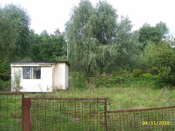 Земельный участок ( 6 соток) на берегу  озера.  После 3й Глевахи Глеваха