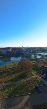 Здається трьох кімнатна з видом на місто та Латорицю. - фото 1