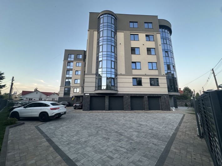 Оренда 2 кім з гаражем в центрі - фото 1