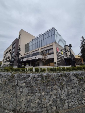 Здається в оренду 3х кім- на кв-ра  по вул Університет поблизу Дастора - фото 1