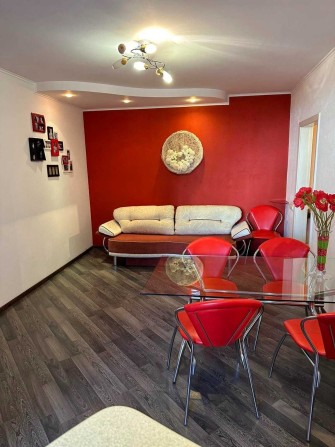 вул.Pадунська 11 ( 2 поверх) - здам 3кімнатну, 80 кв м - 25 000 грн - фото 1