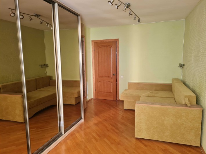 Вперше! Ціна з комун. та опаленя: 3кімн, 6/9 поверх, 90м2, вул. Озерна - фото 1