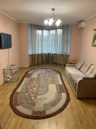 Оренда 2 - кімн. квартири Салютна 1-Б - фото 1