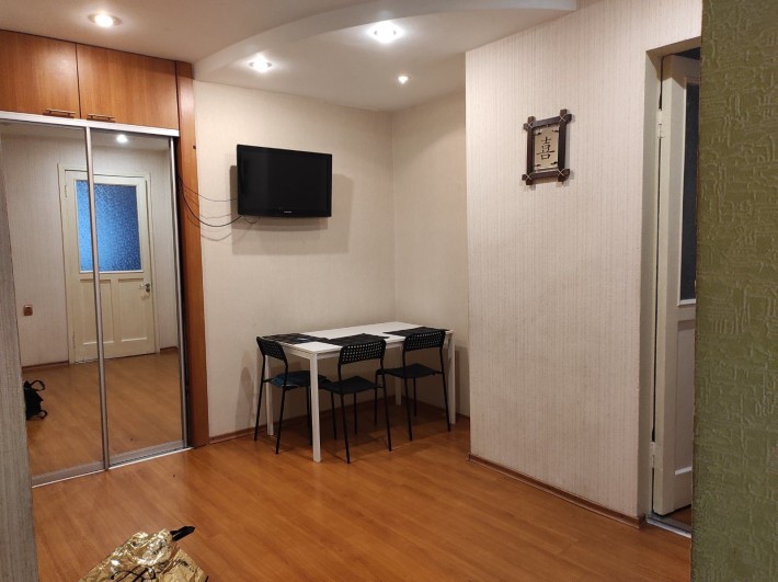 Сдается 2х ком.кв р-он Ивановна. Первый этаж.6000гр. - фото 1