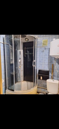 СДАМ 1кв. Бул.Строителей (15 мкрн) цена 3000 грн. - фото 1