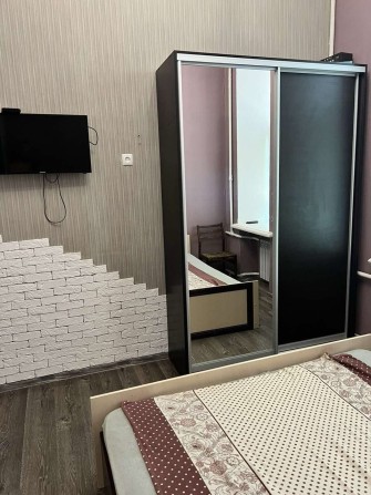 Сдам 1 к.кв. студию ЮЖД, Центральный рынок,парк Стрелка - фото 1