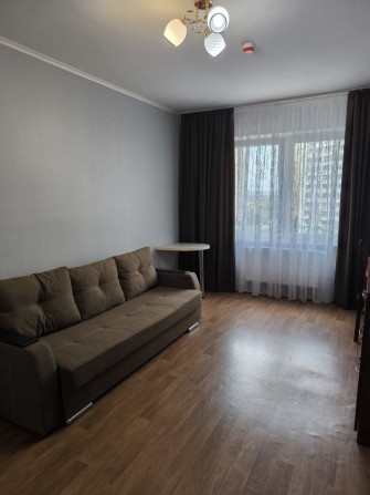 Вперше, оренда великої 1 кімн. м. Осокорки пішки 10хв - фото 1