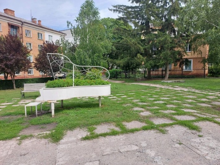 Довгострокова оренда в центрі міста - фото 1