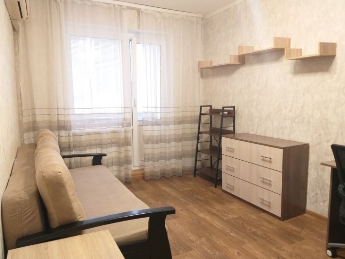 Оренда 1-кімнатної квартири в пішій доступності до М. Харківська . - фото 1
