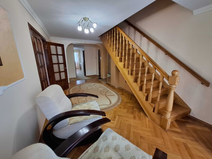 Оренда 5 кімнатної квартири, вул. Щурата 18. Автономне опалення: - фото 1