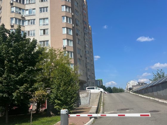 Продам паркомісце, Касіяна 2/1 Киев