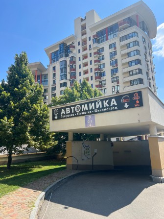 Продам паркомісце ЖК « Сонячна брама», вул. Юлї Здановської 73а - фото 1