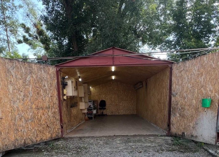 Продам гараж металевий в кооперативі "АВІАРОБІТНИК - 2" вул.Медова 3-А - фото 1