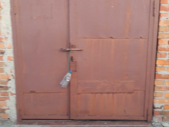 Продам капітальний похідний погріб у гаражному кооперативі Харків