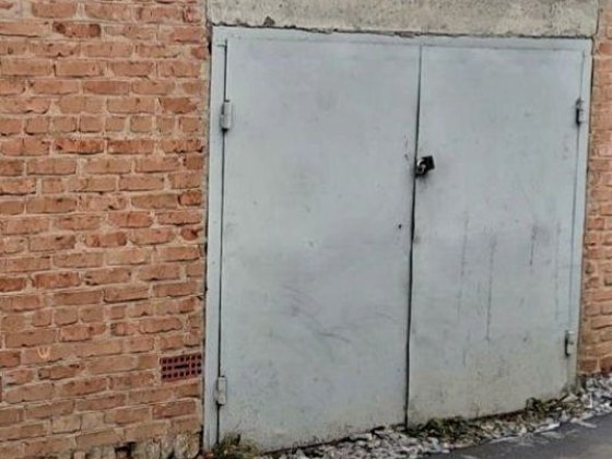 Продам граж в кооперативе СОКИЛ  имеется подвал Гайсин