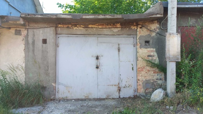 Продаж цегляного гаража вул. Південно-Кільцева м. Чернівці. - фото 1