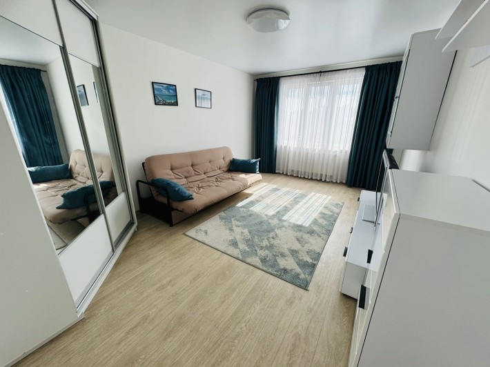 Продам 2-к квартиру з ремонтом, Данченка 28б, Виноградар, Куренівка - фото 1
