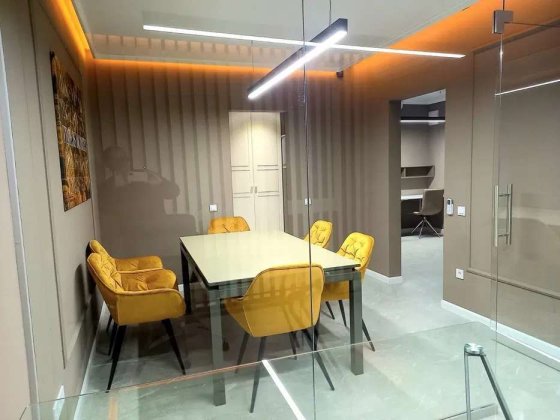 Продаж 3-к квартири-офіс вул. Зарічна 6 Київ