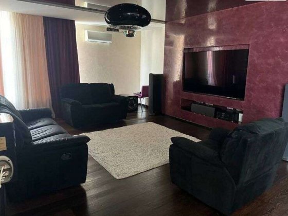 Продаж 4-кімнатної квартири на просп.Лобановського (Червонозоряний), 4а Київ