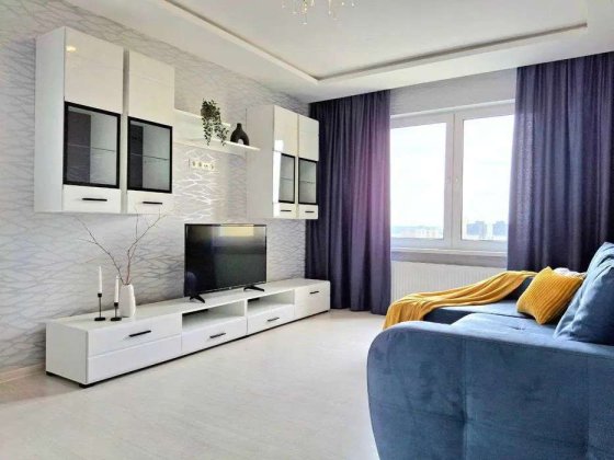 Продаж 3-к квартири вул. Хорольська 1а Київ