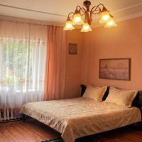 Запрошуємо на відпочинок в м. Берегово біля термального басейну Берегово