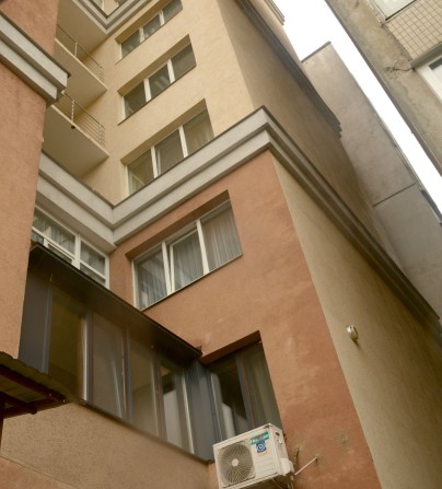 Продається однокімнатна квартира 77,5 м.кв. - фото 1