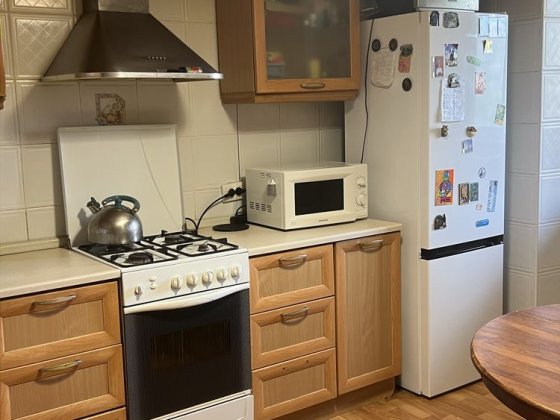 Продаж просторої 3-х кімнатної квартири 92 м центр міста Бровары