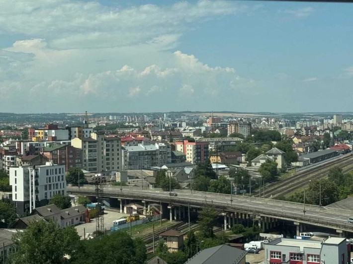 Двокімнатна квартира з видом на місто - фото 1