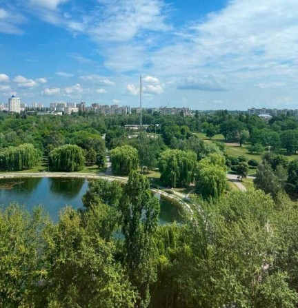 Продам видову  1-кімнатну Бровари, Грушевського, 7, метро Лісова 15 хв - фото 1