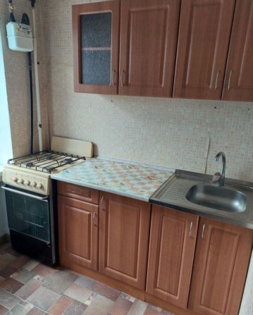 Продам БЕЗ КОМІСІЇ 1к квартиру в центрі Вишневого вул.Святошинська 38 - фото 1