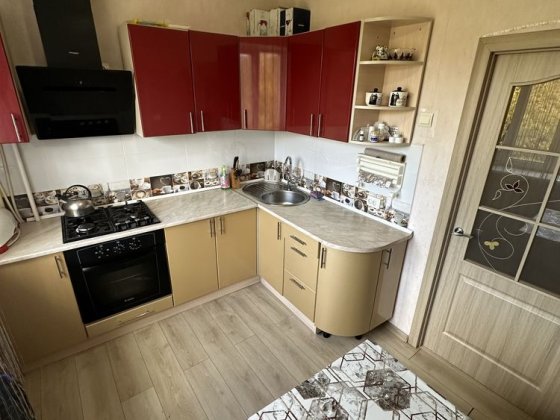 Продаж просторої 3к.квартири по вулиці Соцмістечко Борисполь