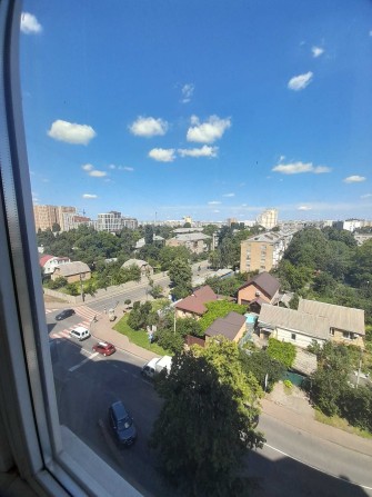 Без комісії, 2к,74м², два балкони, вбудована кухня з технікою - фото 1