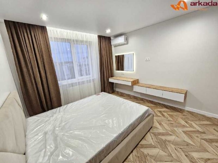 Продаж 2 кімнатної квартири з ремонтом, по вул Довга - фото 1