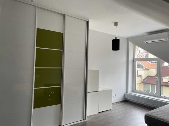 Центр Бучі! Класна квартира з ремонтом! Буча