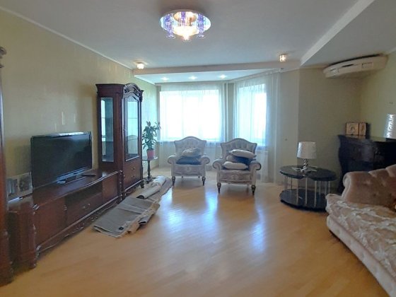 Квартира з ремонтом/ 74 кВм/ Мінімальні податки/ Без комісії Вишневе