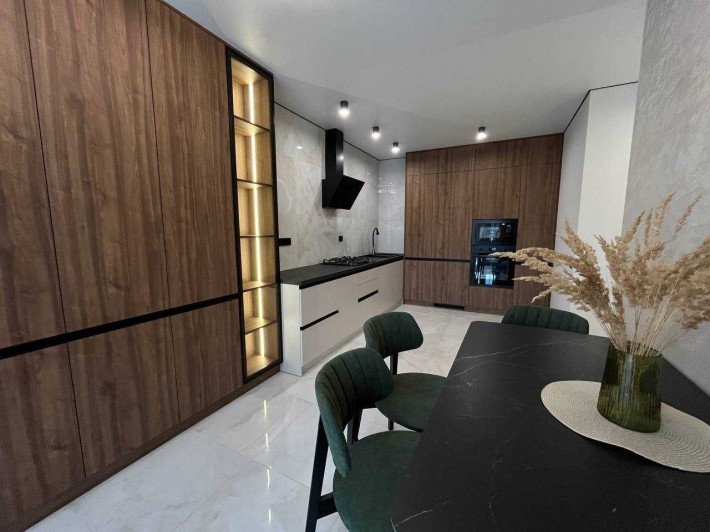 Продаж 2к квартири в ЖК Family Plaza - фото 1