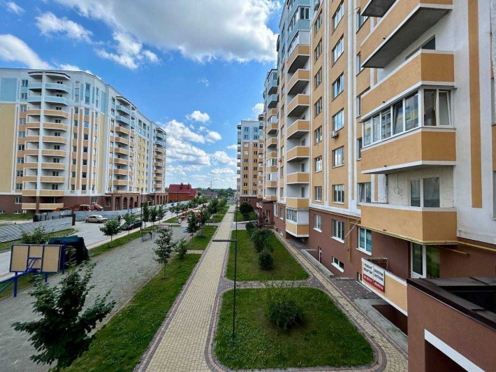 Трикімнатна  квартира з документами та індивідуальним газ опаленням. - фото 1