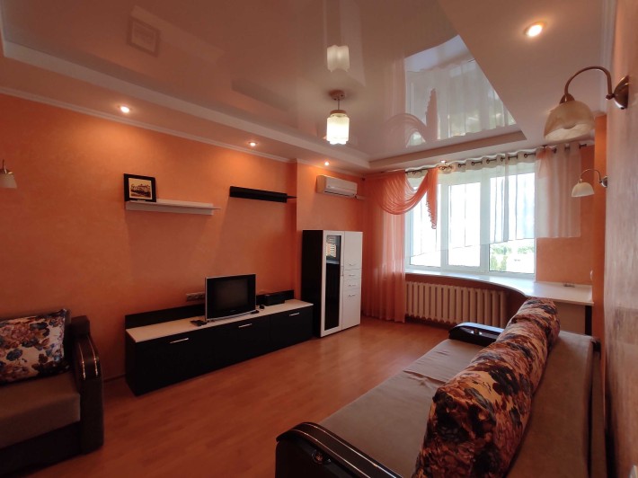 Продам 1-кімн. квартиру 44 кв.м.Бровари Грушевського,11 - фото 1