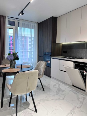 1.5 квартира центр Family Plaza - фото 1