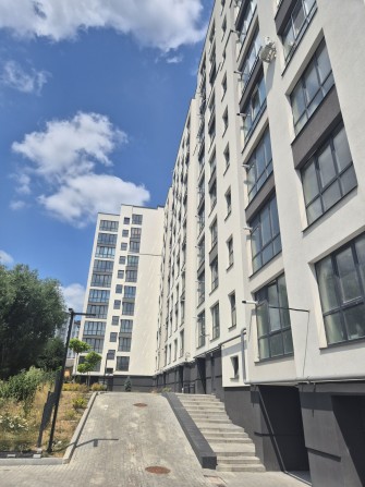 Власник продам здану 2кімнатну квартиру - фото 1
