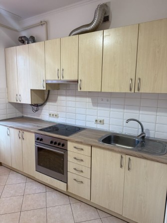 Продам квартиру з ремонтом біля Центрального парку - фото 1