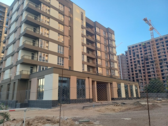 Продам 1к квартиру 42,6 м² в ЖК Крона Парк 2 Переуступка - фото 1