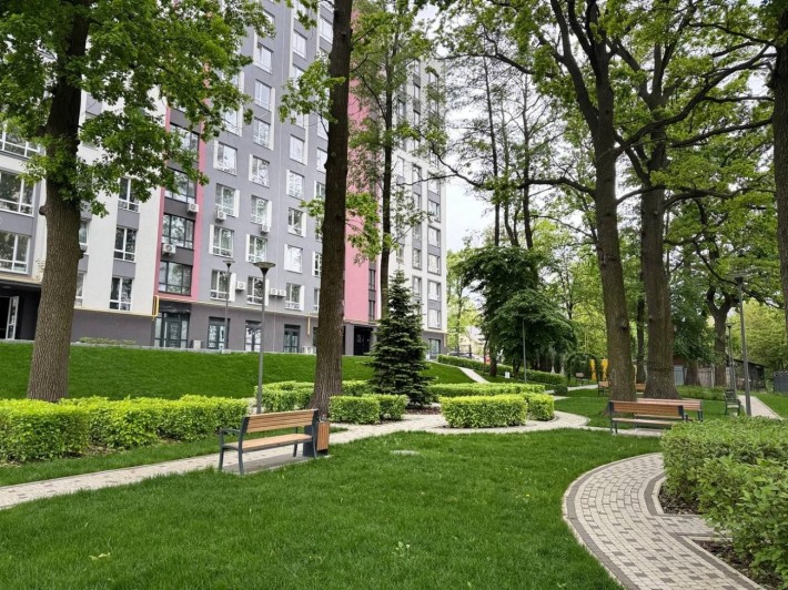 Квартира в чудовій локації з мінімальним оформленням! - фото 1