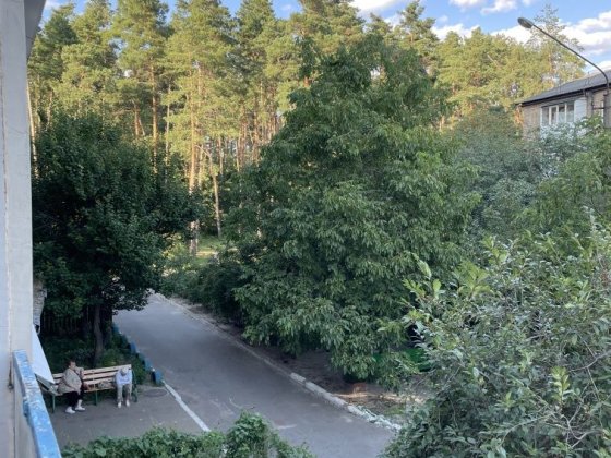 Велика трикімнатна квартира по вигідній ціні.