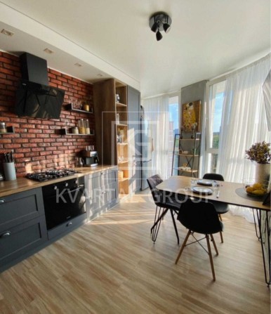 продаж просторої 2к квртири з ремонтом 58кв.м - фото 1