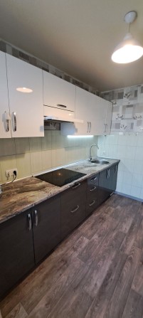 Продаж 1-кім квартири покращеного планування в центрі  м-к   Зарічний - фото 1