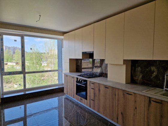 Продам нову 2кк з ремонтом ,меблями та технікою.м.Буча. Буча