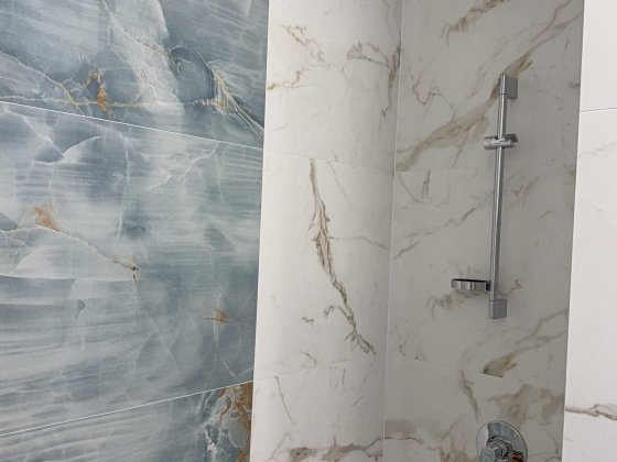 Продам 2-к квартиру  (євротрійка) з власною ділянкою р-н ТЦ "Імідж" Луцк